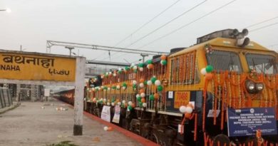 भारत और नेपाल के बीच डायरेक्ट ट्रेन सेवा शुरू, पीएम मोदी ने हरी झंडी दिखाकर किया शुभारंभ