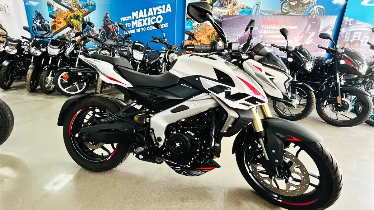 2025 Bajaj Pulsar NS400Z