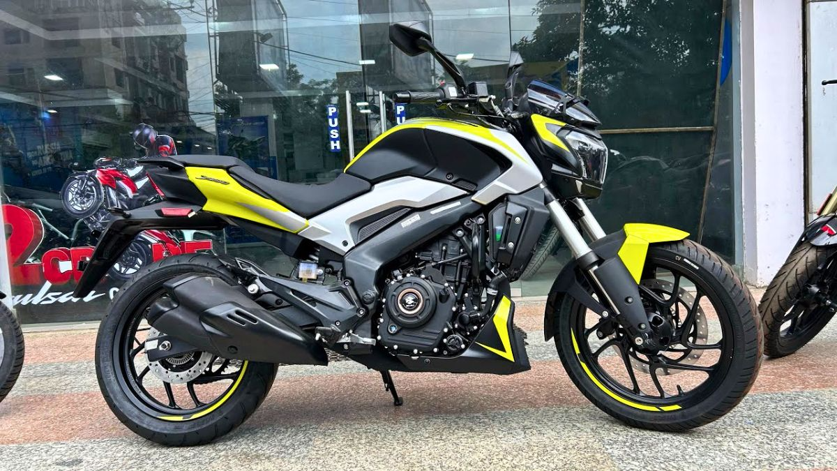 2025 bajaj dominar 250